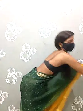 Snapshot of Hot_Candy77 chatting on 05/19/26, 01:56 Hot Candy77 online show from 05/19/26, 01:56