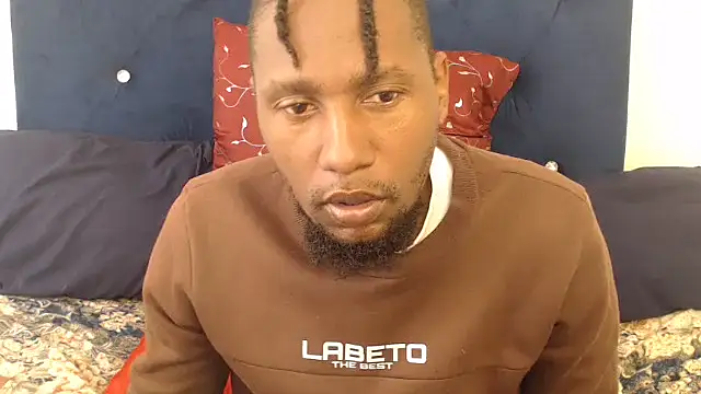 Snapshot of LabetoXXX chatting on 06/12/26, 01:20 LabetoXXX online show from 06/12/26, 01:20