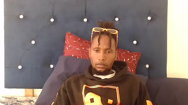 Snapshot of LabetoXXX chatting on 06/11/26, 01:08 LabetoXXX online show from 06/11/26, 01:08