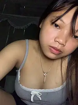 Snapshot of Cham-py chatting on 05/23/26, 01:48 Cham-py online show from 05/23/26, 01:48