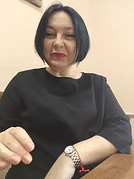 EmmaEmmy40 online show from 05/25/26, 07:18