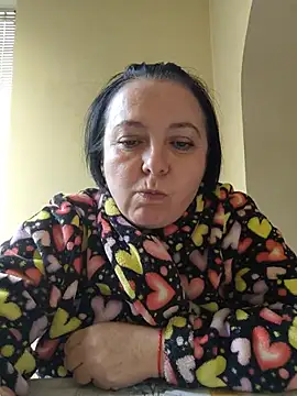 EmmaEmmy40 online show from 06/15/26, 04:17