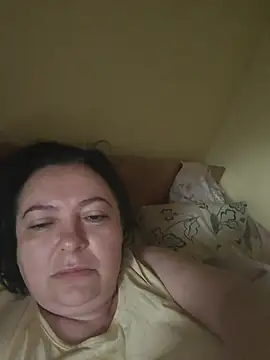 EmmaEmmy40 online show from 05/19/26, 04:08