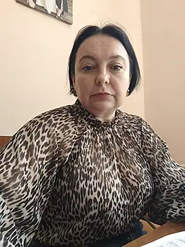 EmmaEmmy40 online show from 06/03/26, 10:27