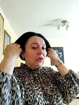 EmmaEmmy40 online show from 05/28/26, 05:48