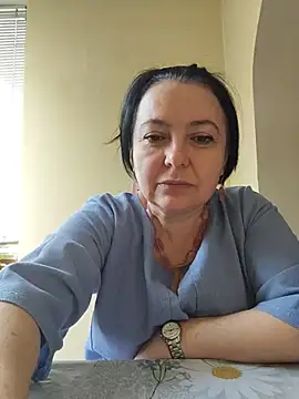 EmmaEmmy40 online show from 06/17/26, 05:18