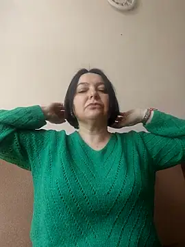 EmmaEmmy40 online show from 05/05/26, 08:17