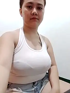 Snapshot of pussy_pinay chatting on 05/12/26, 10:10 pussy pinay online show from 05/12/26, 10:10
