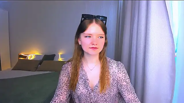 LookEva online show from 06/11/26, 04:20