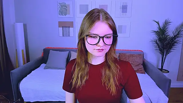 LookEva online show from 05/04/26, 11:24