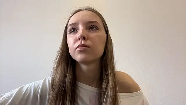 QueenBalensiefen online show from 05/05/26, 04:15