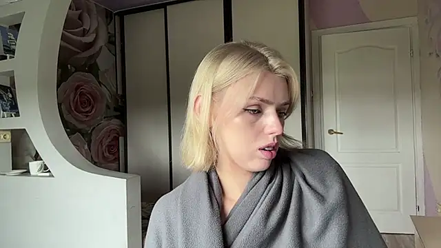 ScarlettRosy online show from 06/16/26, 04:45