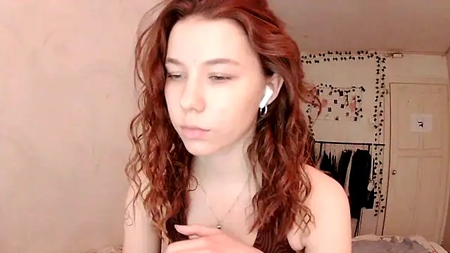 Snapshot of PollyStix chatting on 05/16/26, 12:04 PollyStix online show from 05/16/26, 12:04