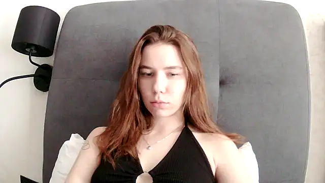 Snapshot of PollyStix chatting on 05/04/26, 10:51 PollyStix online show from 05/04/26, 10:51
