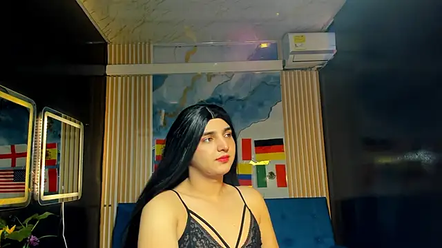 Snapshot of Gaby_Gil_ chatting on 06/18/26, 12:54 Gaby Gil online show from 06/18/26, 12:54