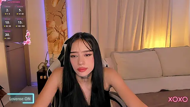 ludovikasallow online show from 06/24/26, 09:34