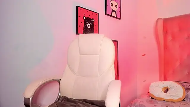 Scarlet Big boobs online show from 05/23/26, 04:11