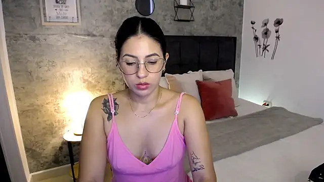 isa cruzx online show from 05/28/26, 09:21