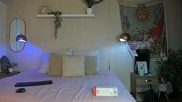 Honey Sofi online show from 05/20/26, 11:51