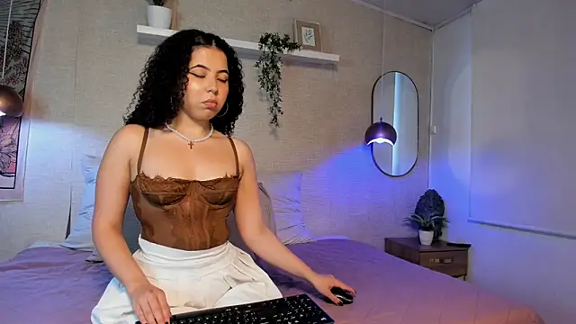 Honey Sofi online show from 05/26/26, 12:47