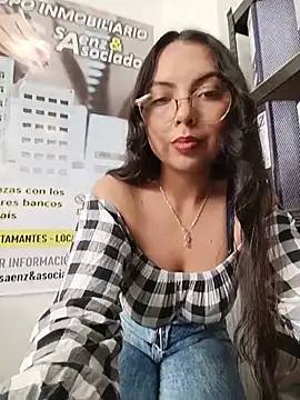 JENNIFER  03 online show from 05/11/26, 02:45