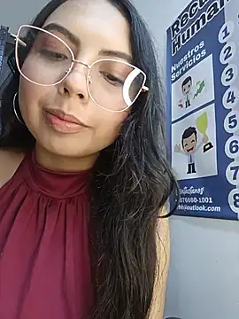 JENNIFER  03 online show from 08/04/26, 04:55