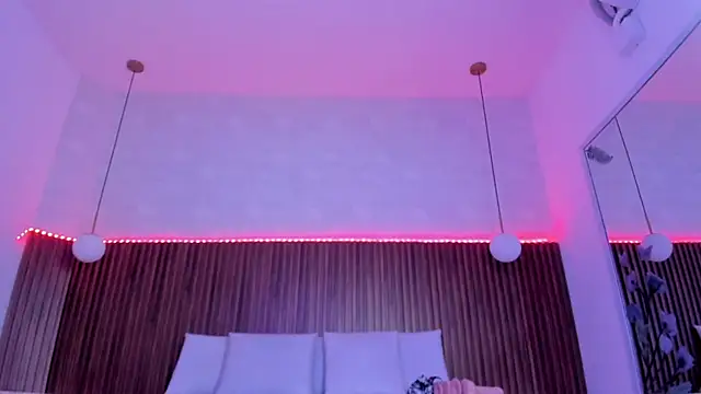 Dafne Evaans online show from 06/03/26, 02:33
