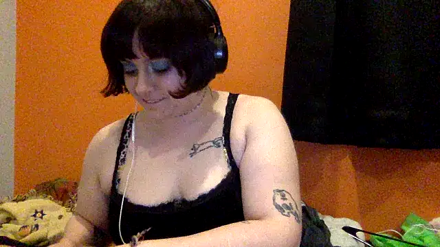 moniqueisalovergirl online show from 05/07/26, 06:39