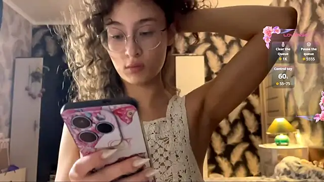 Snapshot of CurlyWinx chatting on 05/09/26, 07:17 CurlyWinx online show from 05/09/26, 07:17