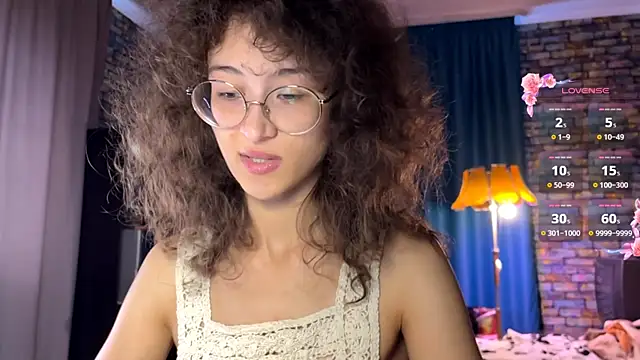 Snapshot of CurlyWinx chatting on 06/03/26, 05:19 CurlyWinx online show from 06/03/26, 05:19