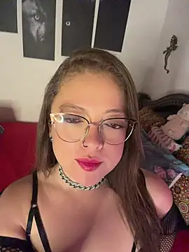 Lilith Desire online show from 05/25/26, 01:21