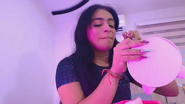 Malaia thompson  online show from 05/22/26, 11:52