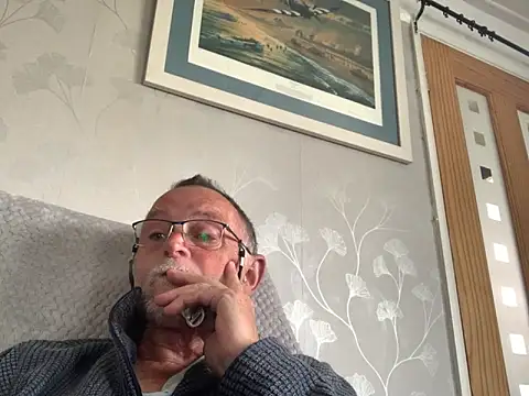 Moonraker64 online show from 05/17/26, 02:17
