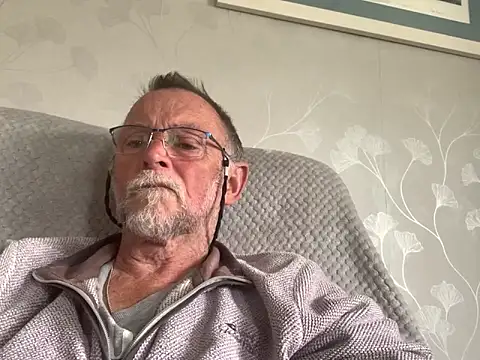 Moonraker64 online show from 06/03/26, 02:33