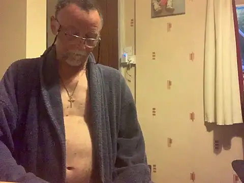 Moonraker64 online show from 05/29/26, 04:18
