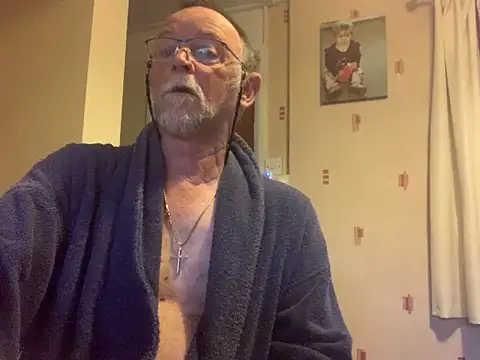 Moonraker64 online show from 06/11/26, 05:15