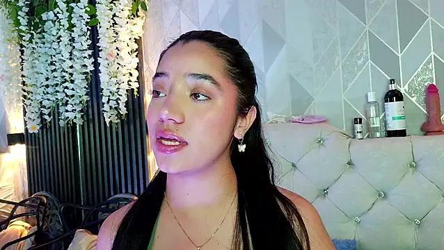Snapshot of Zaira_bonny chatting on 06/09/26, 07:15 Zaira bonny online show from 06/09/26, 07:15