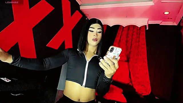 Snapshot of Mia_Colucci25 chatting on 05/15/26, 01:47 Mia Colucci25 online show from 05/15/26, 01:47