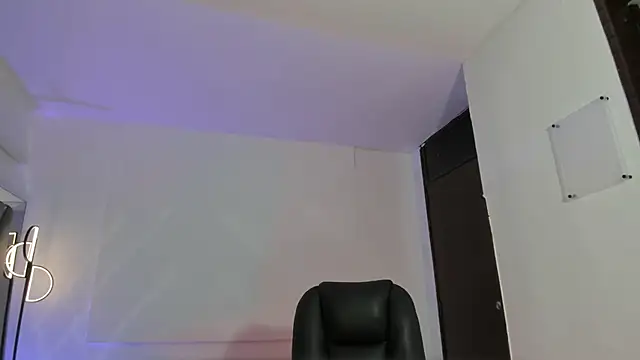 AmaraLewis online show from 05/08/26, 06:23
