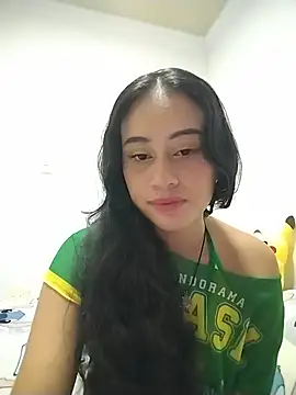 Snapshot of L0lita_Emi12 chatting on 05/30/26, 01:12 L0lita Emi12 online show from 05/30/26, 01:12