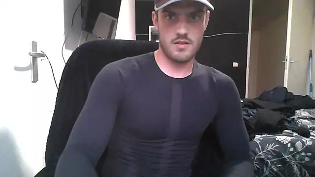 Snapshot of slaveboyrow chatting on 05/19/26, 06:15 slaveboyrow online show from 05/19/26, 06:15