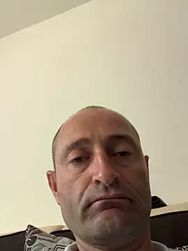 Snapshot of vladgree chatting on 05/10/26, 07:23 vladgree online show from 05/10/26, 07:23