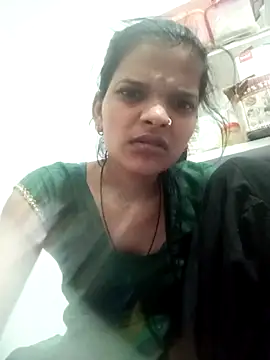 Snapshot of Student_garl_1 chatting on 05/08/26, 04:11 Student garl 1 online show from 05/08/26, 04:11