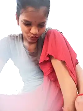 Snapshot of Student_garl_1 chatting on 05/17/26, 01:33 Student garl 1 online show from 05/17/26, 01:33