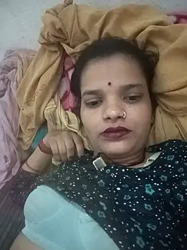 Snapshot of Student_garl_1 chatting on 06/19/26, 04:46 Student garl 1 online show from 06/19/26, 04:46