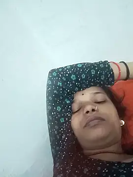 Snapshot of Student_garl_1 chatting on 06/11/26, 11:57 Student garl 1 online show from 06/11/26, 11:57