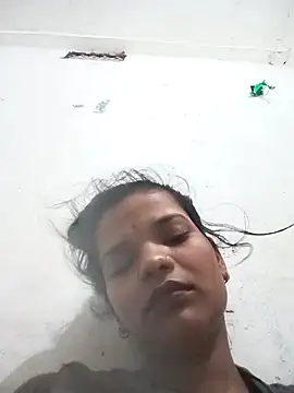 Snapshot of Student_garl_1 chatting on 05/10/26, 12:14 Student garl 1 online show from 05/10/26, 12:14