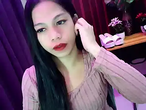 Snapshot of sexyfucksophia chatting on 06/14/26, 08:10 sexyfucksophia online show from 06/14/26, 08:10