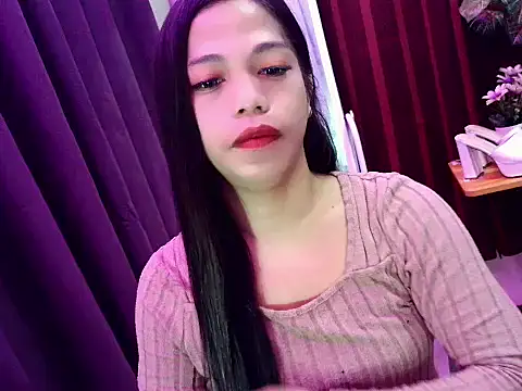 Snapshot of sexyfucksophia chatting on 06/13/26, 05:49 sexyfucksophia online show from 06/13/26, 05:49