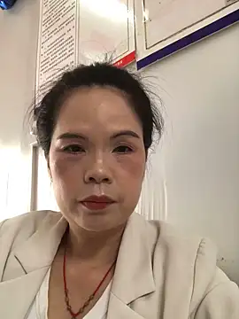 nidejiejie online show from 05/18/26, 01:50